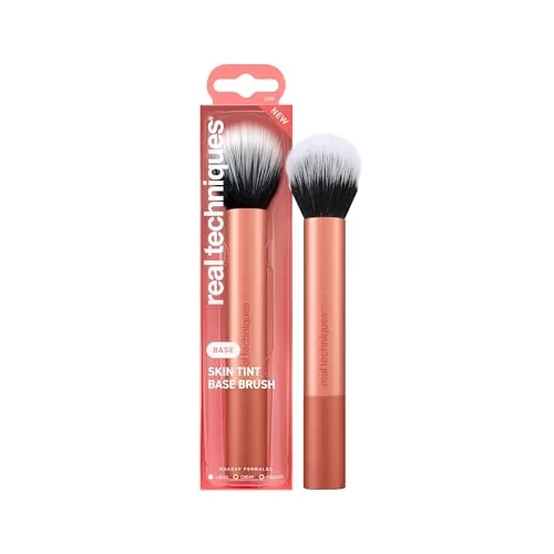 Real Techniques Skin Tint Base Brush, Liquid Foundation Makeup Brush for Skin Tint & Tinted Moisturizer